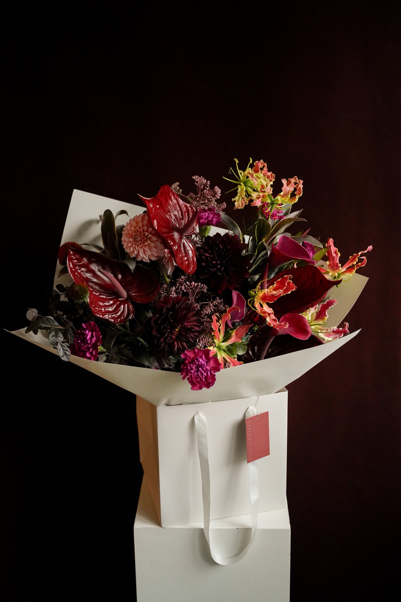 Studio Ode The Dramatic moody red and burgundy floral arrangement Hong Kong | size:Large - 40cm