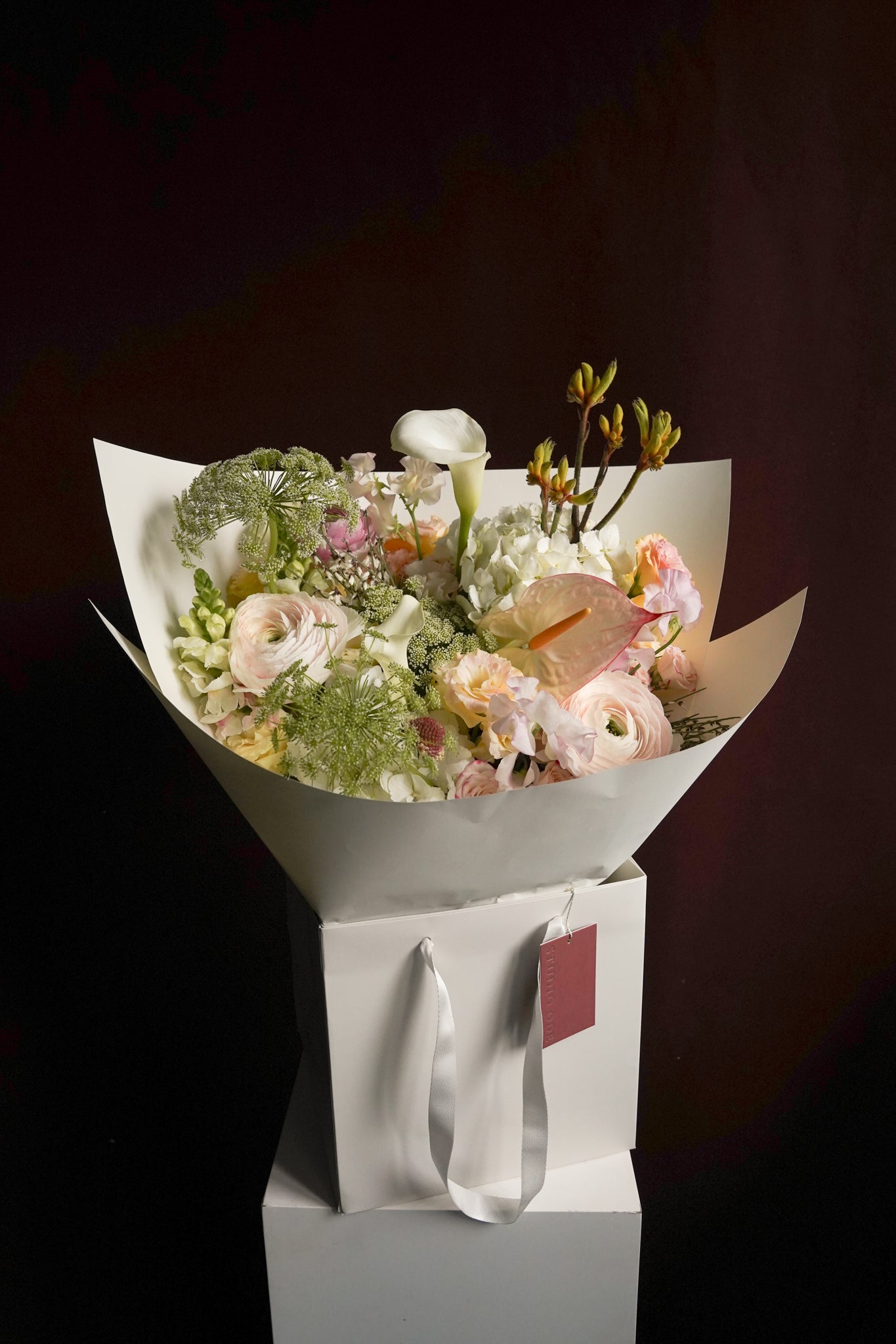 Studio Ode The Dreamy ethereal pastel flower arrangement Hong Kong | size:Small - 30cm