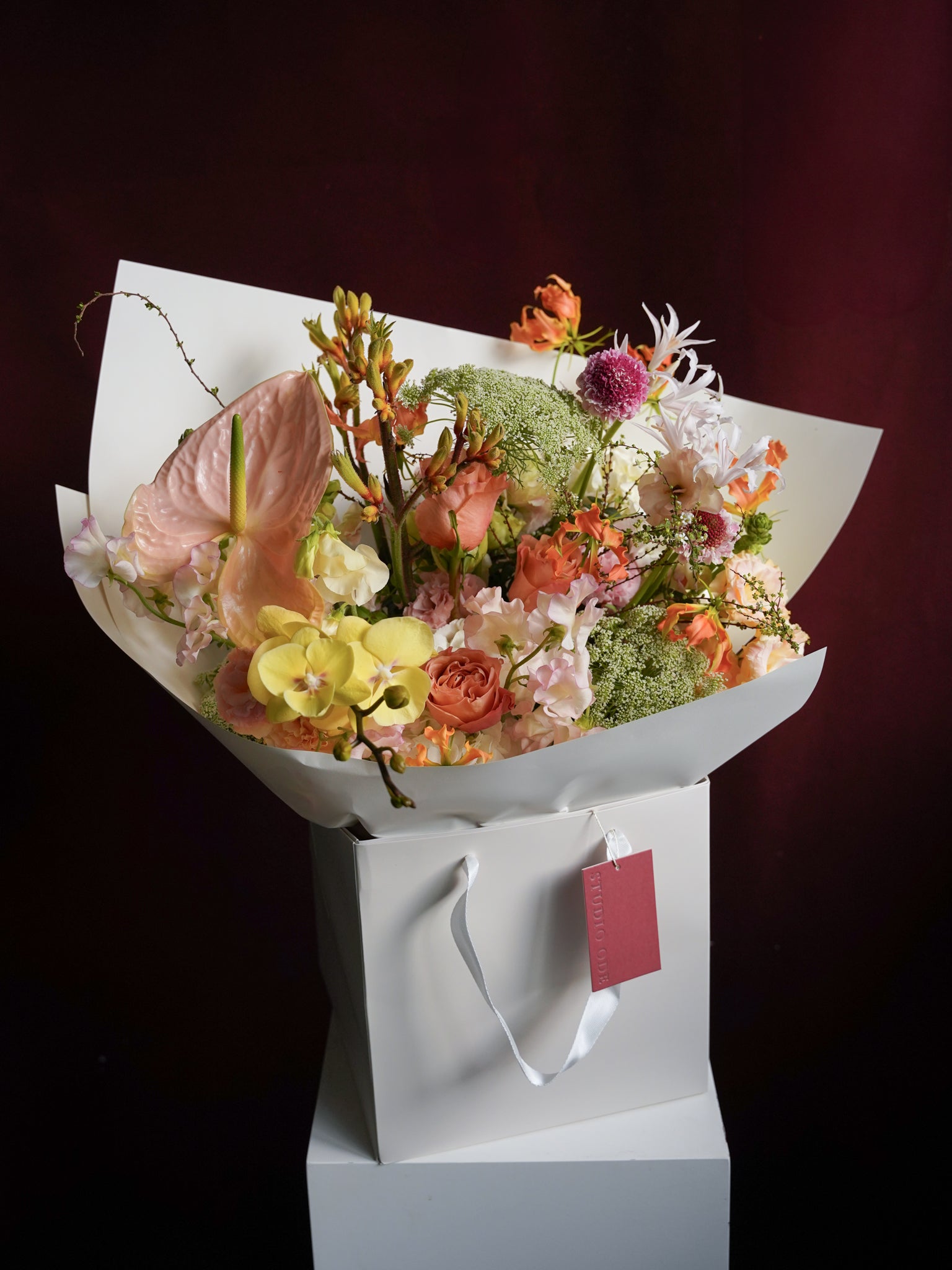 Studio Ode The Pick-Me-Up vibrant seasonal flower arrangement Hong Kong | size:Large - 40cm