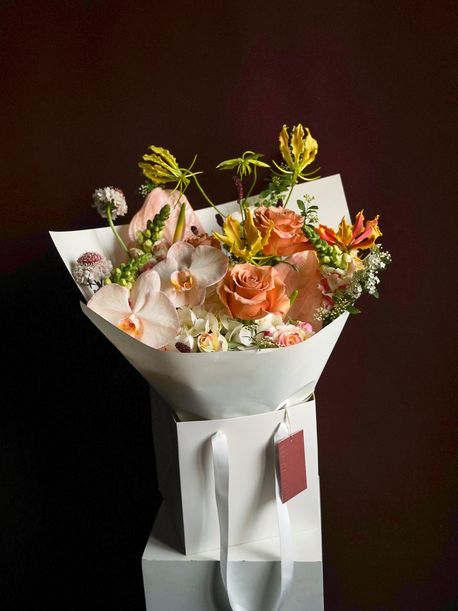 Studio Ode The Pick-Me-Up bright cheerful floral bouquet gift Hong Kong | size:Small - 30cm