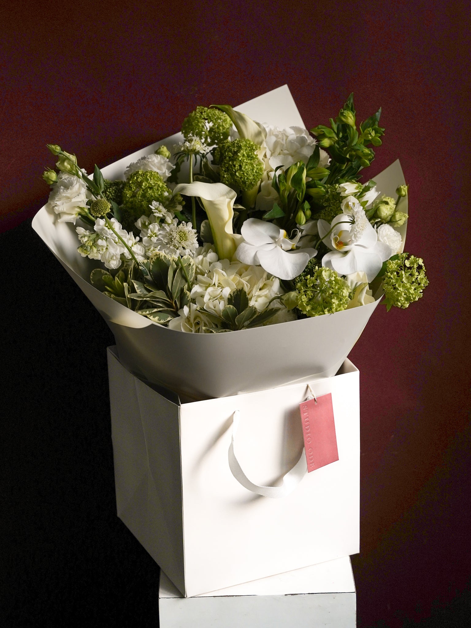 Studio Ode The Purist clean white minimal floral bouquet Hong Kong
